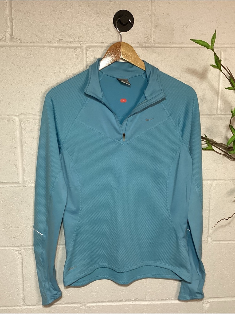 Nike Women’s Half Zip Pull Over Running Reflectors Teal